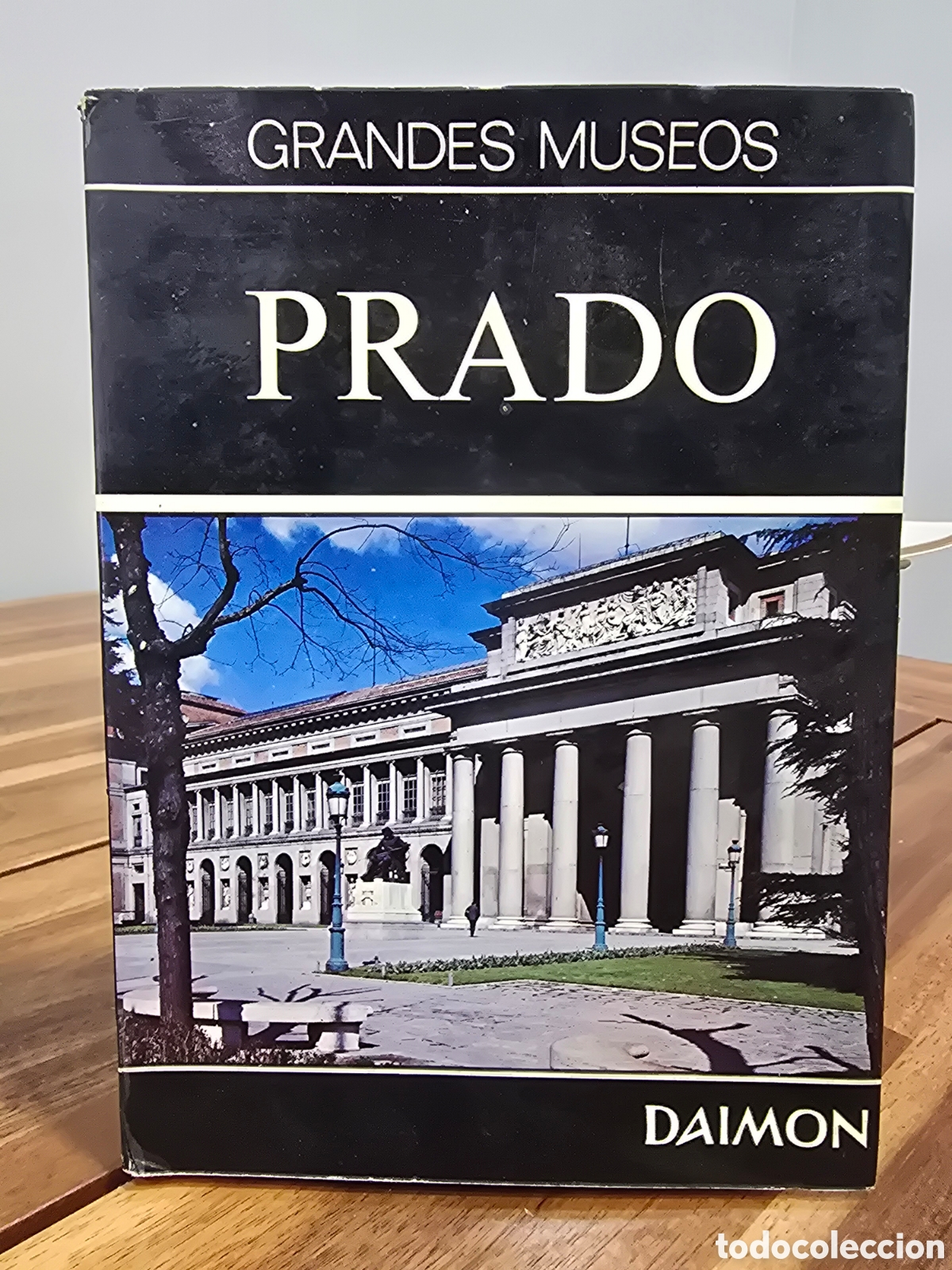 Libros de segunda mano: GRANDES MUSEOS Tesoros de la pintura en el Prado DAIMON 4ta edicion 1972 arte