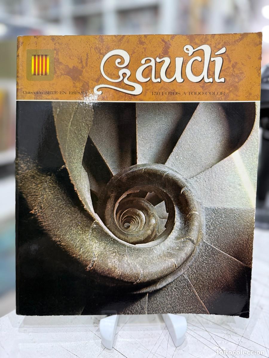 Libros de segunda mano: Salvador Tarrag&oacute; - Gaud&iacute; - Editorial Escudo De Oro (1980)