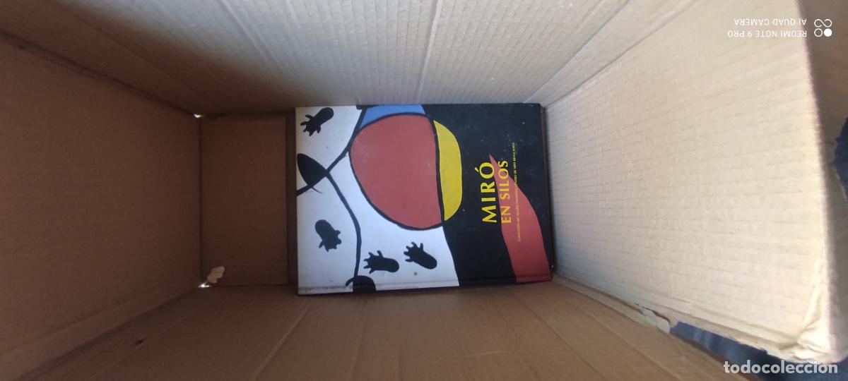 Libros de segunda mano: Mir&oacute; en Silos, cat&aacute;logo de la exposici&oacute;n celebrada en la Abad&iacute;a de Silos en 2001