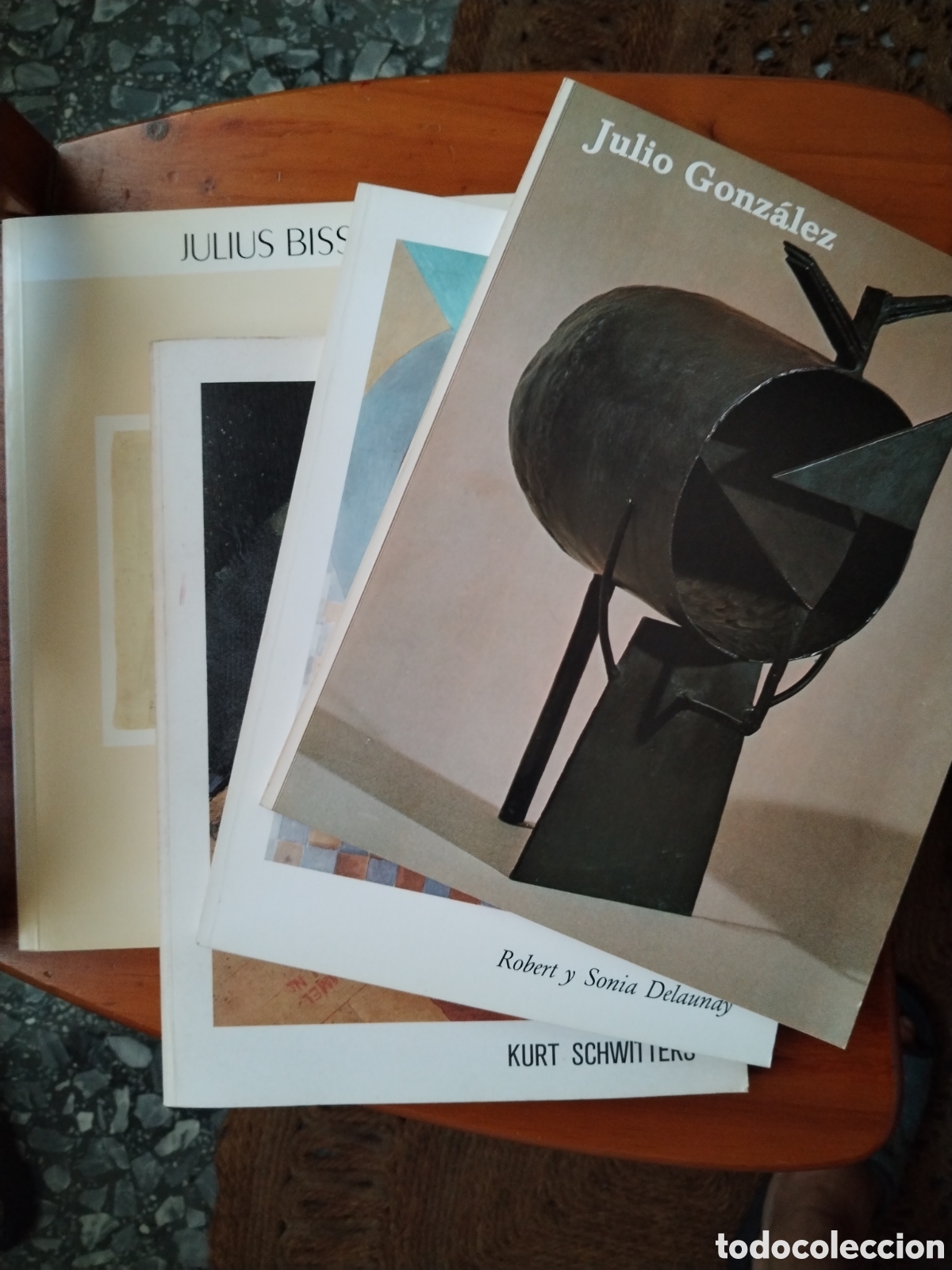 Libros de segunda mano: Julio Gonz&aacute;lez, Robert y Sonia Delauney, kurt Schwitters y Julius Bissier.