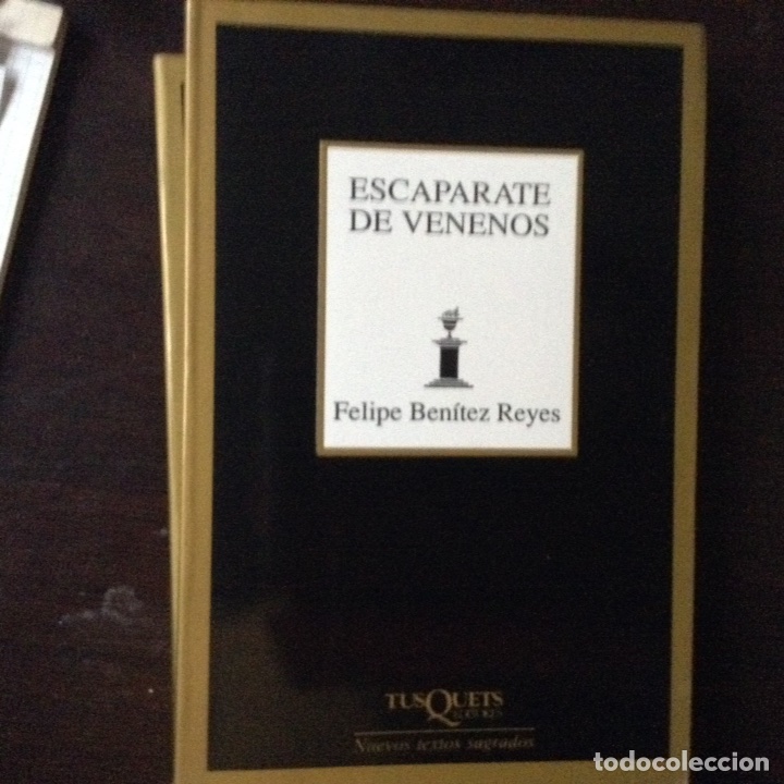 Libros de segunda mano: Escaparate de venenos. Felipe Ben&iacute;tez Reyes - Foto 1