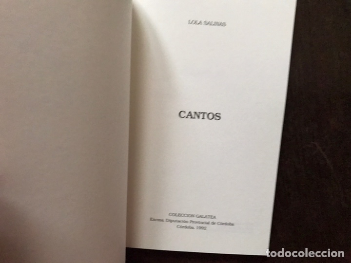 Libros de segunda mano: Cantos. Lola Salinas. Como nuevo - Foto 3