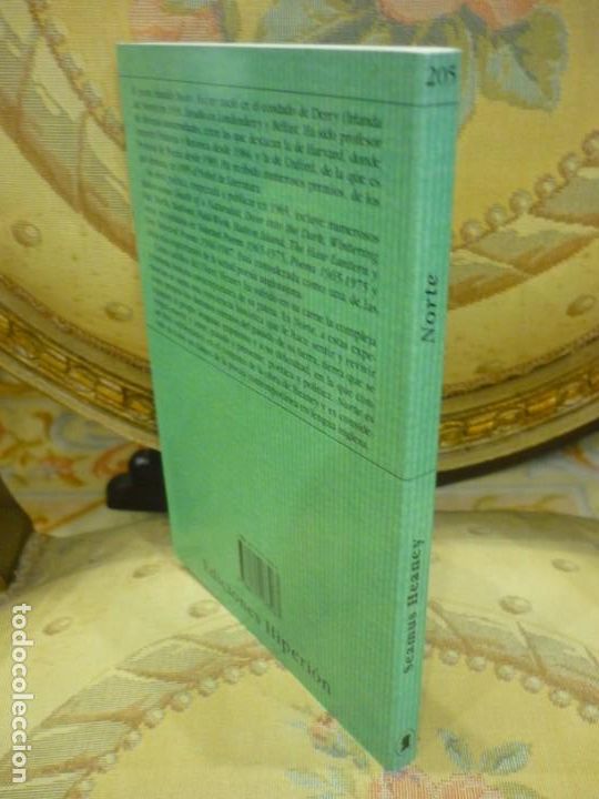 Libros de segunda mano: NORTE, DE SEAMUS HEANEY. EDICI&Oacute;N BILING&Uuml;E. - Foto 2