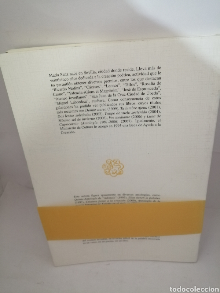 Libros de segunda mano: Regazo e intemperie de Mar&iacute;a Sanz - Foto 2