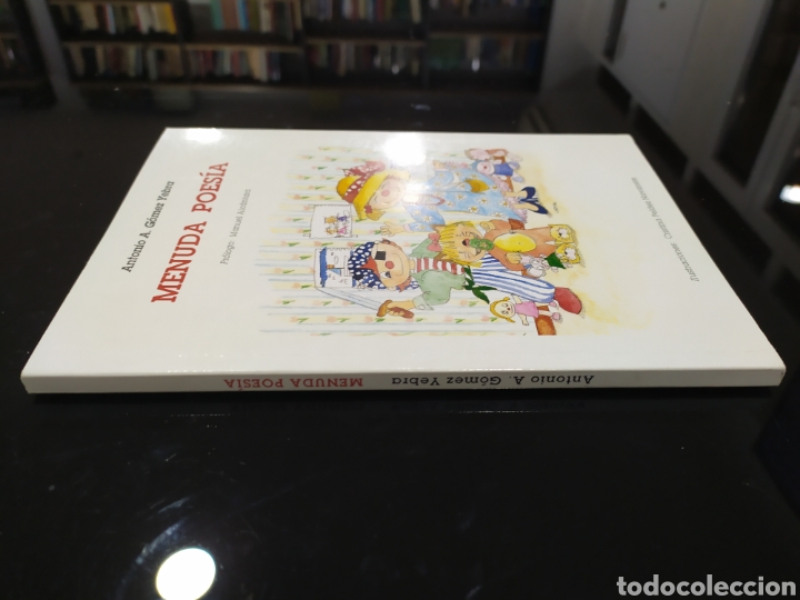 Libros de segunda mano: Menuda poes&iacute;a. Antonio A. G&oacute;mez Yebra - Foto 2