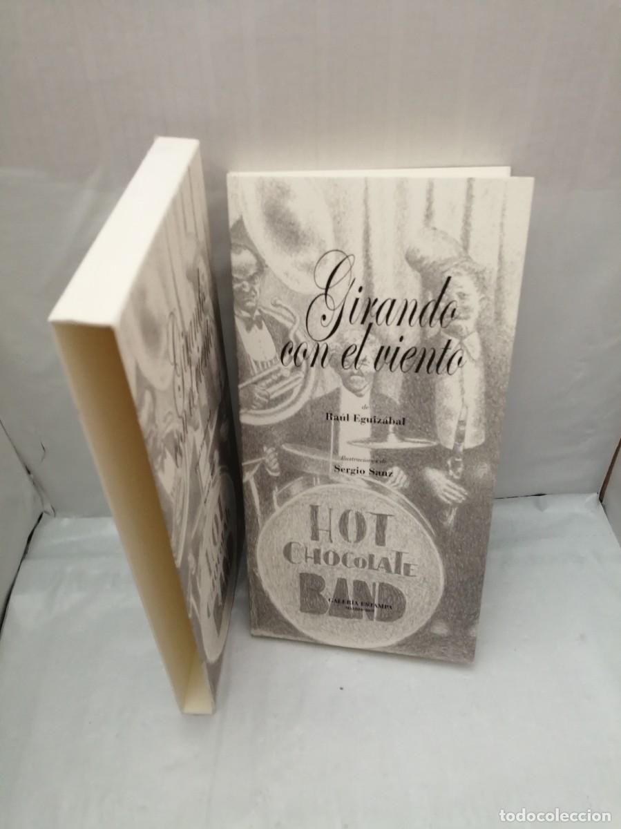 Libri di seconda mano: GIRANDO CON EL VIENTO (EDICI&Oacute;N NUMERADA DE 275 EJEMPLARES. FIRMAS DE RA&Uacute;L EGUIZ&Aacute;BAL Y SERGIO SANZ)