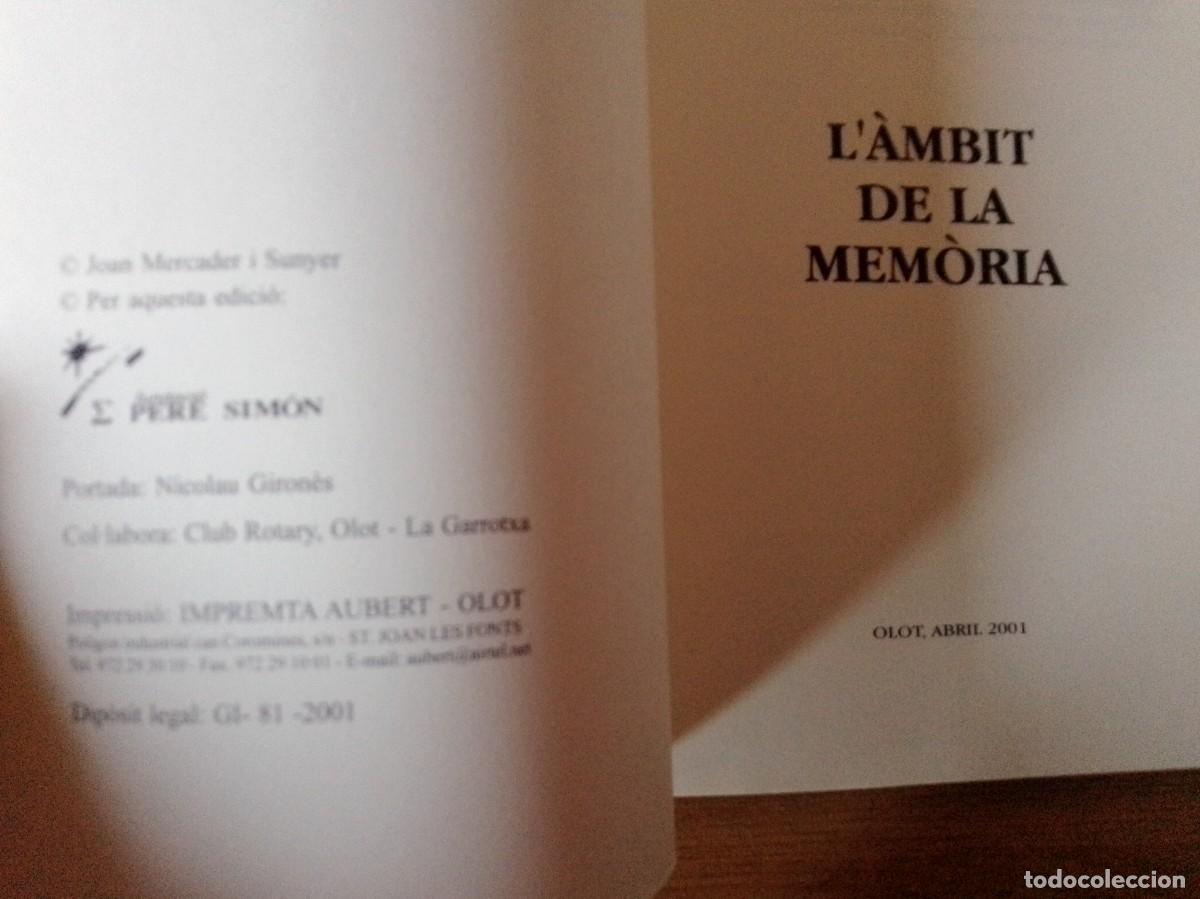 Libros de segunda mano: LAMBIT DE LA MEMORIA PER JOAN MERCADER - Foto 2