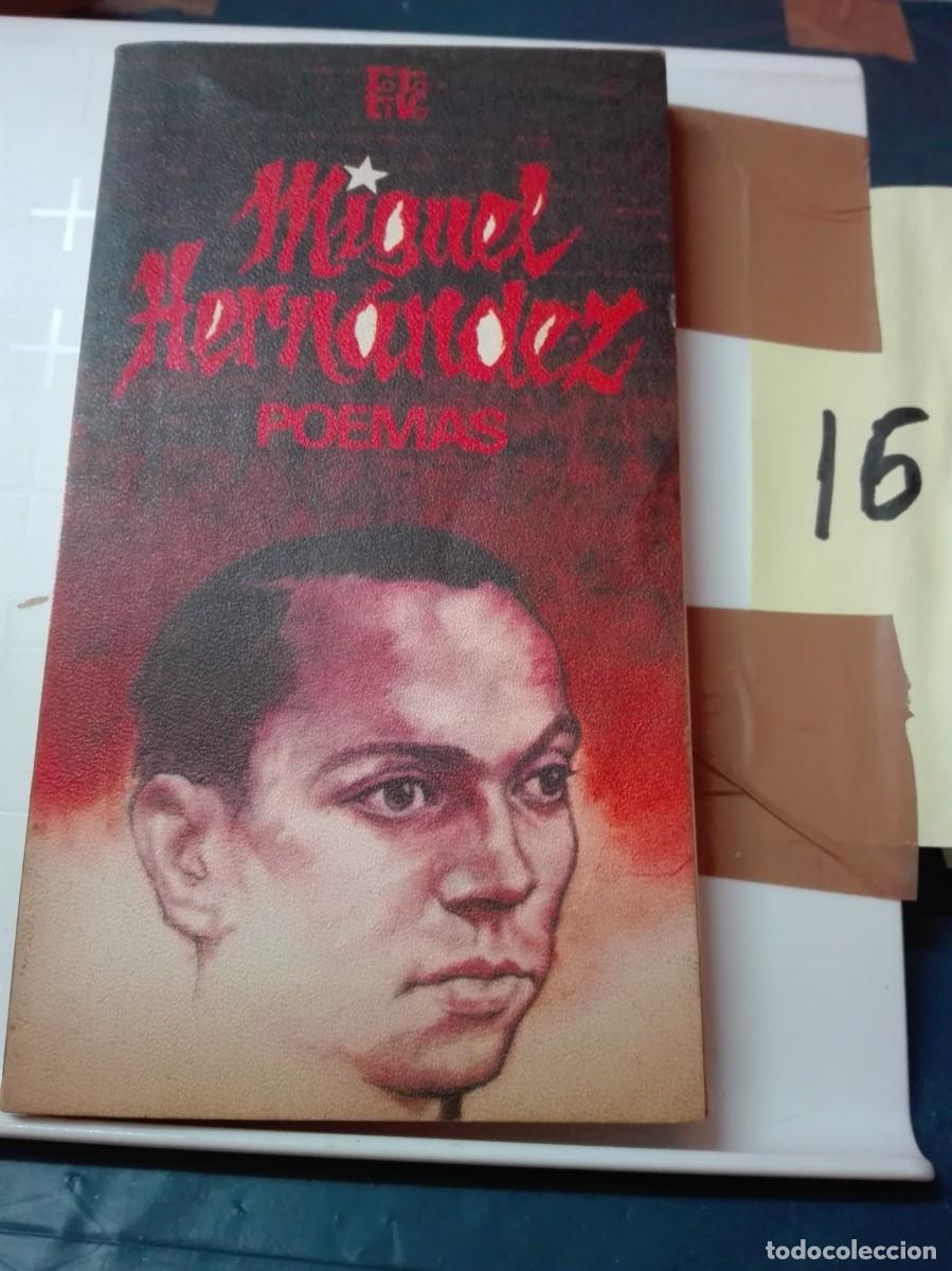Libros de segunda mano: POEMAS MIGUEL HERNANDEZ - Foto 1