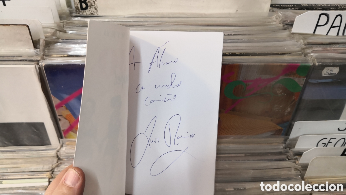 Libros de segunda mano: Luis ramiro, rojo Chanel, dedicado, - Foto 2