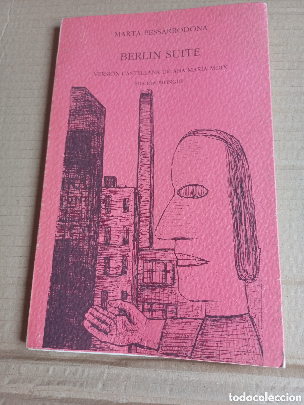 Libros de segunda mano: Berlin Suite Marta Pessarrodona Biling&uuml;e Version castellana de Ana Mar&iacute;a Moix Dibuixos Nuria Quevedo