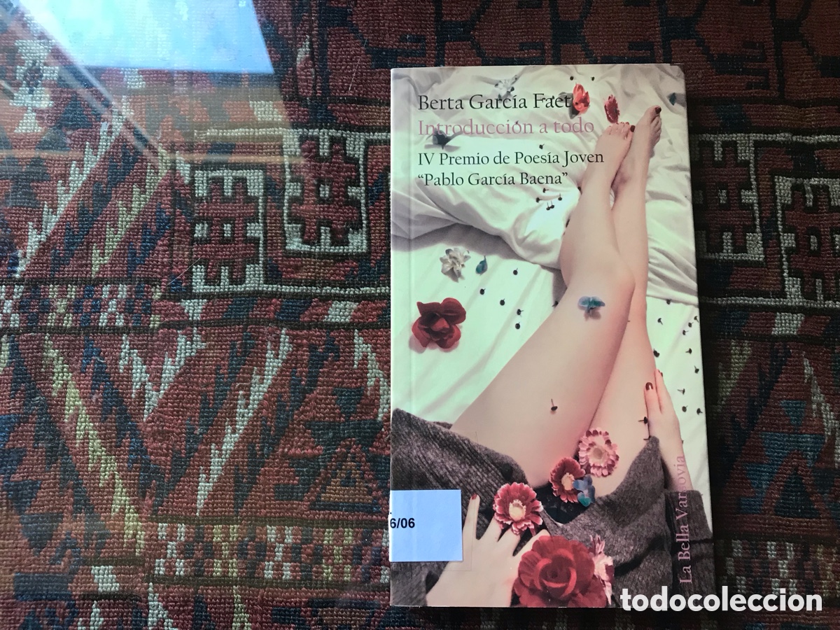Libros de segunda mano: Introducci&oacute;n a todo. Berta Garc&iacute;a Faet. La bella Varsovia - Foto 1
