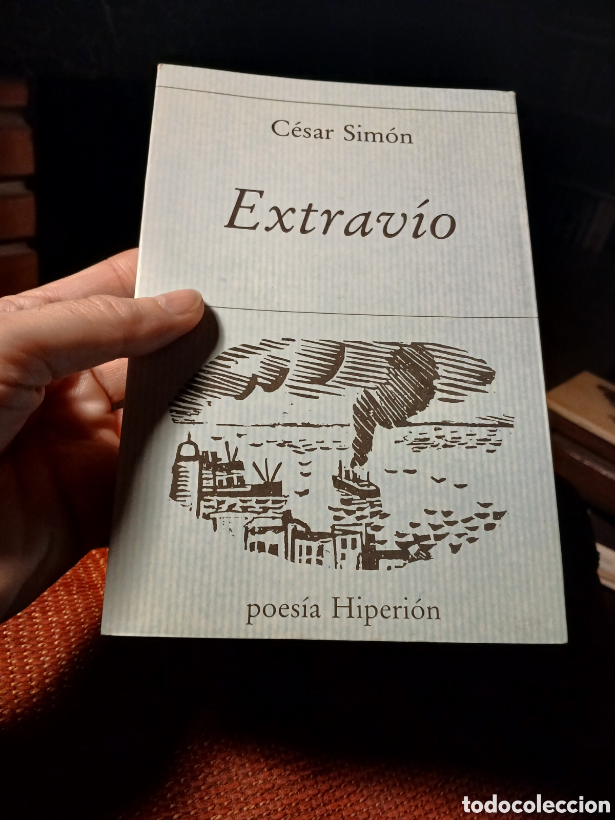 Libros de segunda mano: Extrav&iacute;o, C&eacute;sar Sim&oacute;n (ejemplar dedicado) - Foto 2