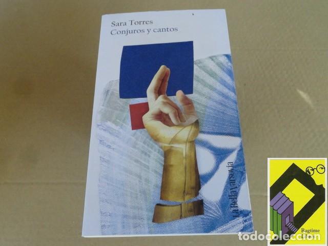 Libros de segunda mano: TORRES, Sara: Conjuros y cantos - Foto 1