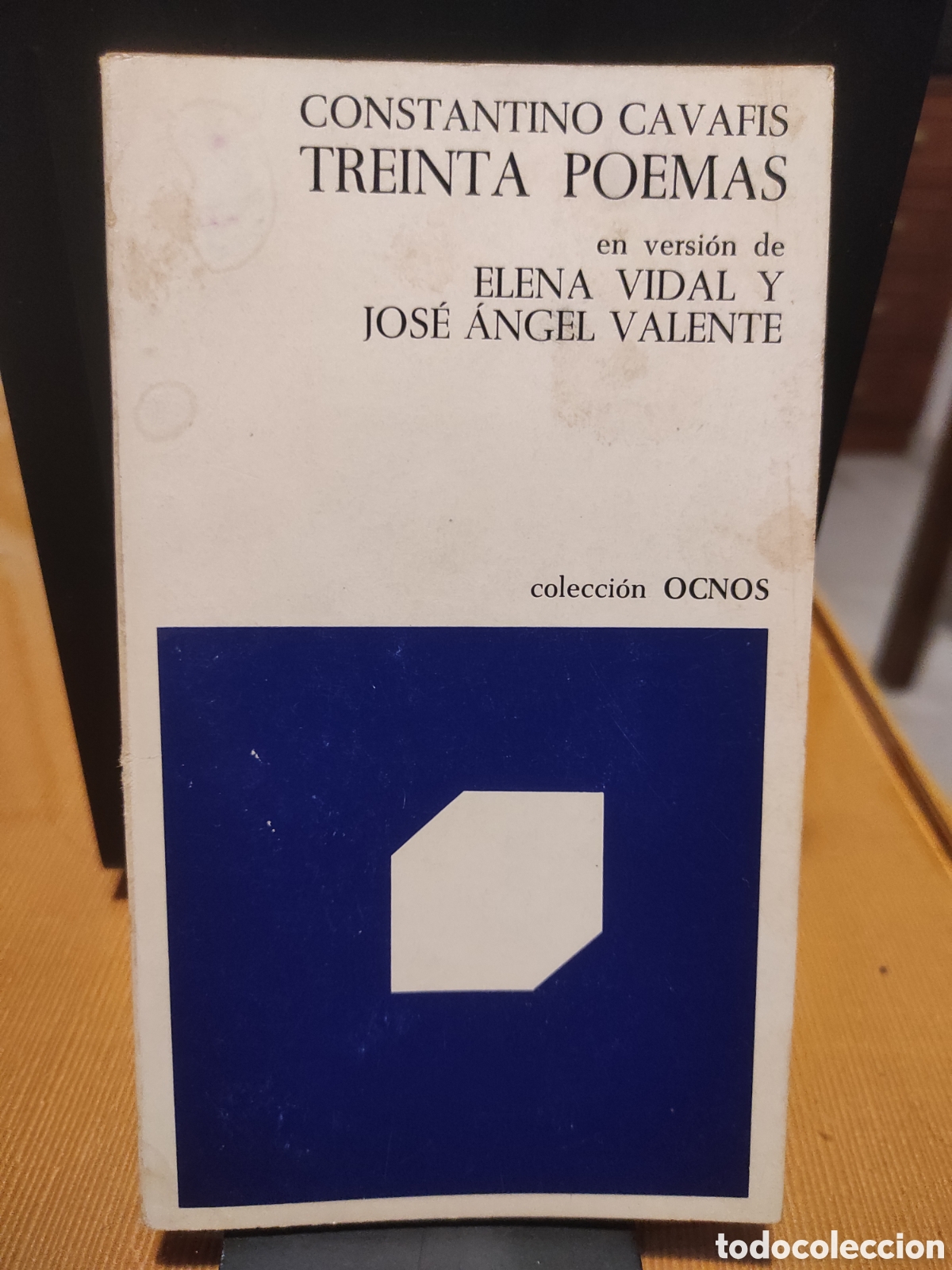 Libros de segunda mano: TREINTA POEMAS. Elena Vidal y Jos&eacute; &Aacute;ngel Valiente - Cavafis, Constantino