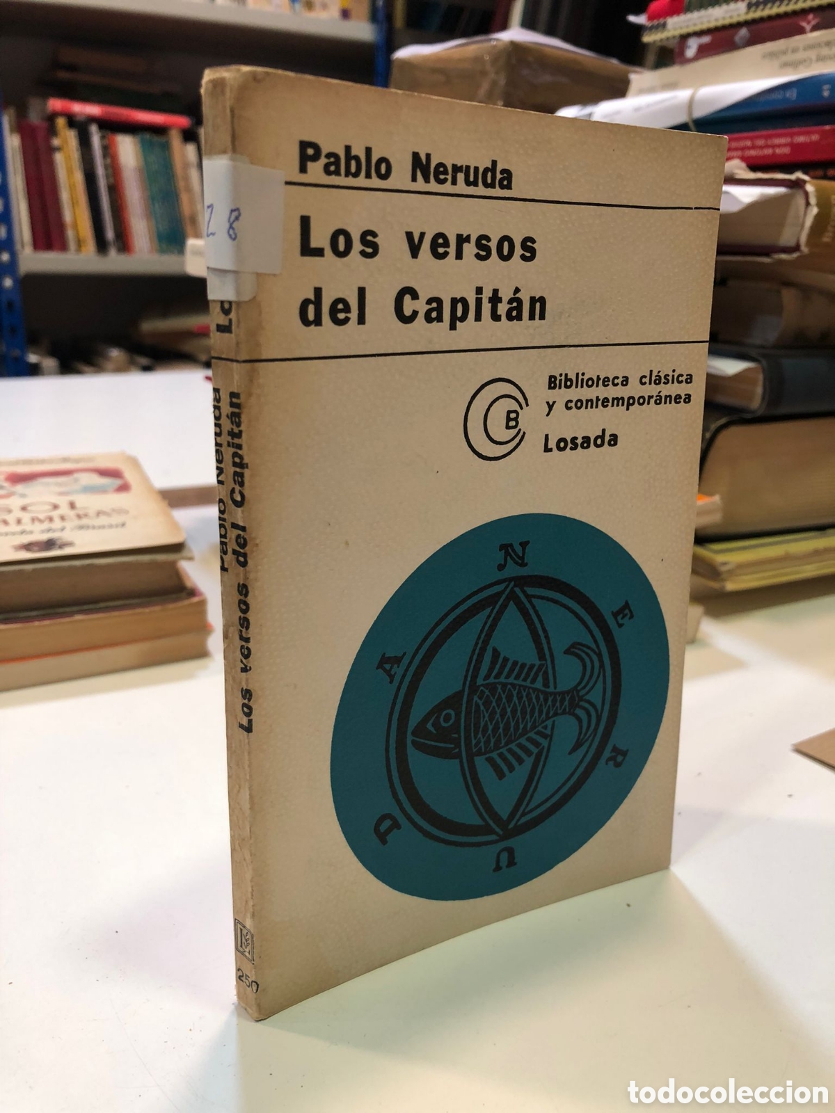 Libros de segunda mano: Los versos del Capit&aacute;n - Pablo Neruda - Foto 1