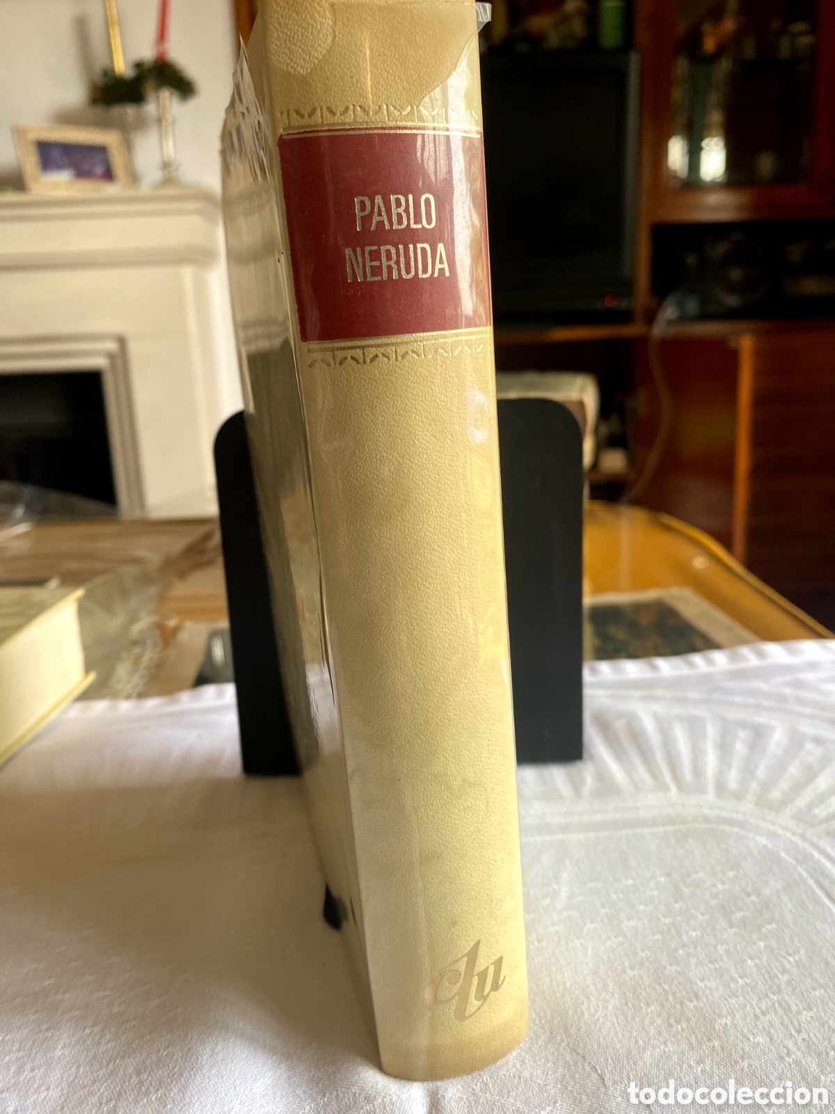Libros de segunda mano: PABLO NERUDA. SELECCI&Oacute;N DE POEMAS (1925-1952). C&Iacute;RCULO DE LECTORES (PEDIDO MINIMO 10&euro;)