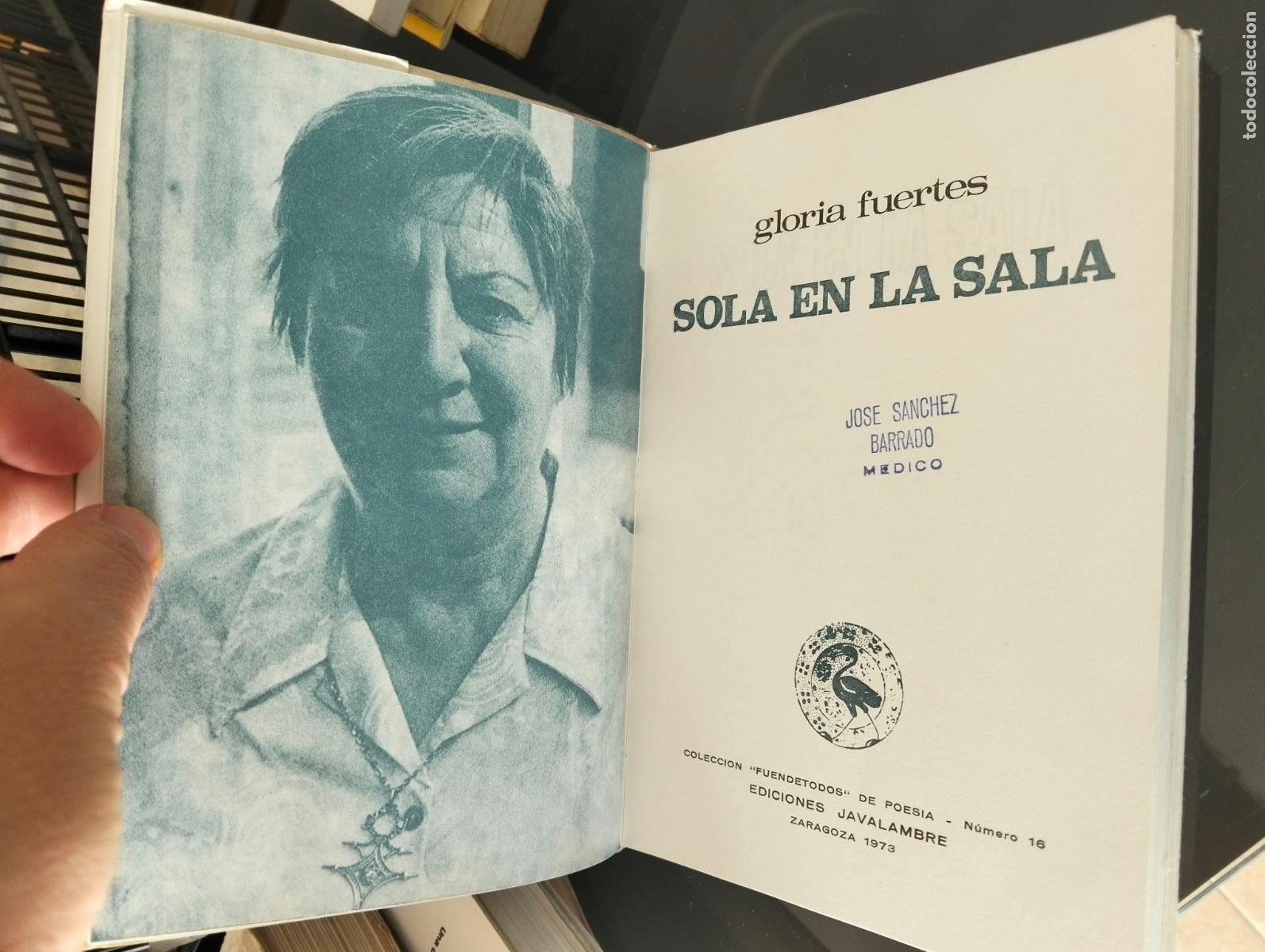 Libros de segunda mano: Poesia. Sola en la Sala, Gloria Fuertes, ed. Fuendetodos, Zaragoza, 1973, VISITA MI CATALOGO