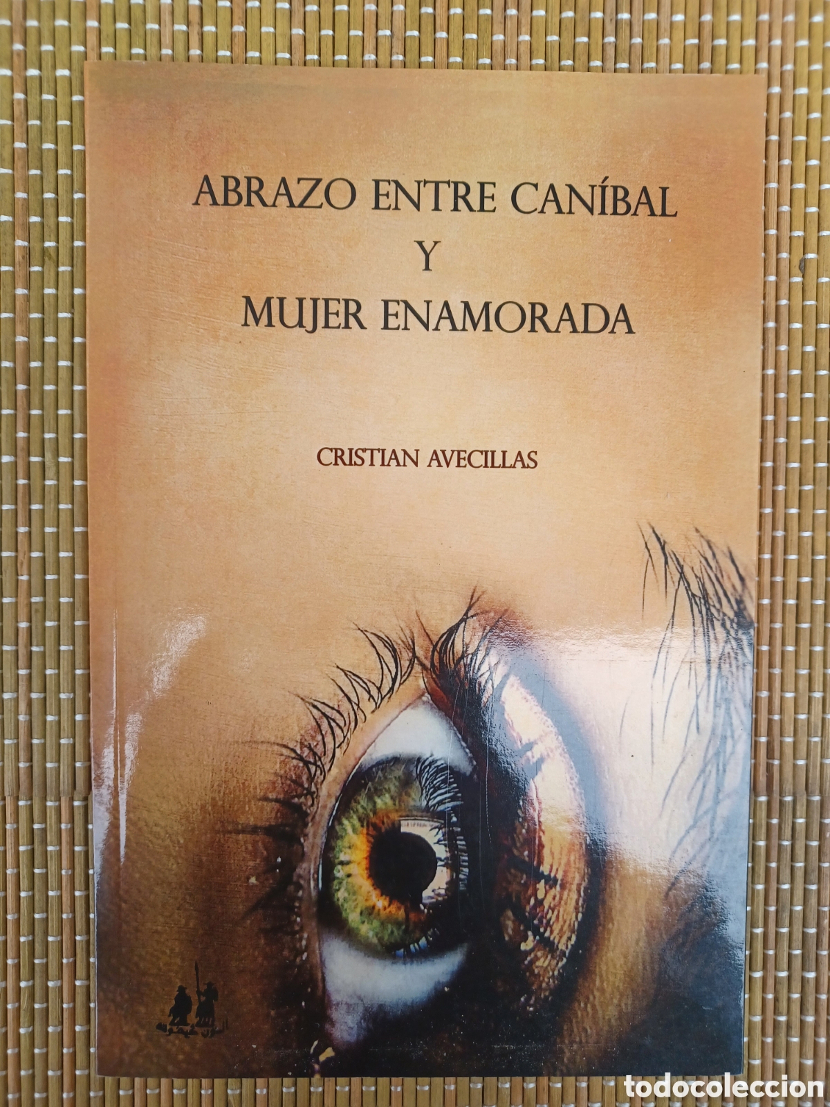 Libros de segunda mano: Abrazo y entre can&iacute;bal y mujer enamorada - Cristian Avecillas