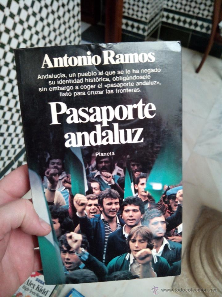 Libros de segunda mano: Pasaporte andaluz. Antonio Ramos. - Foto 1
