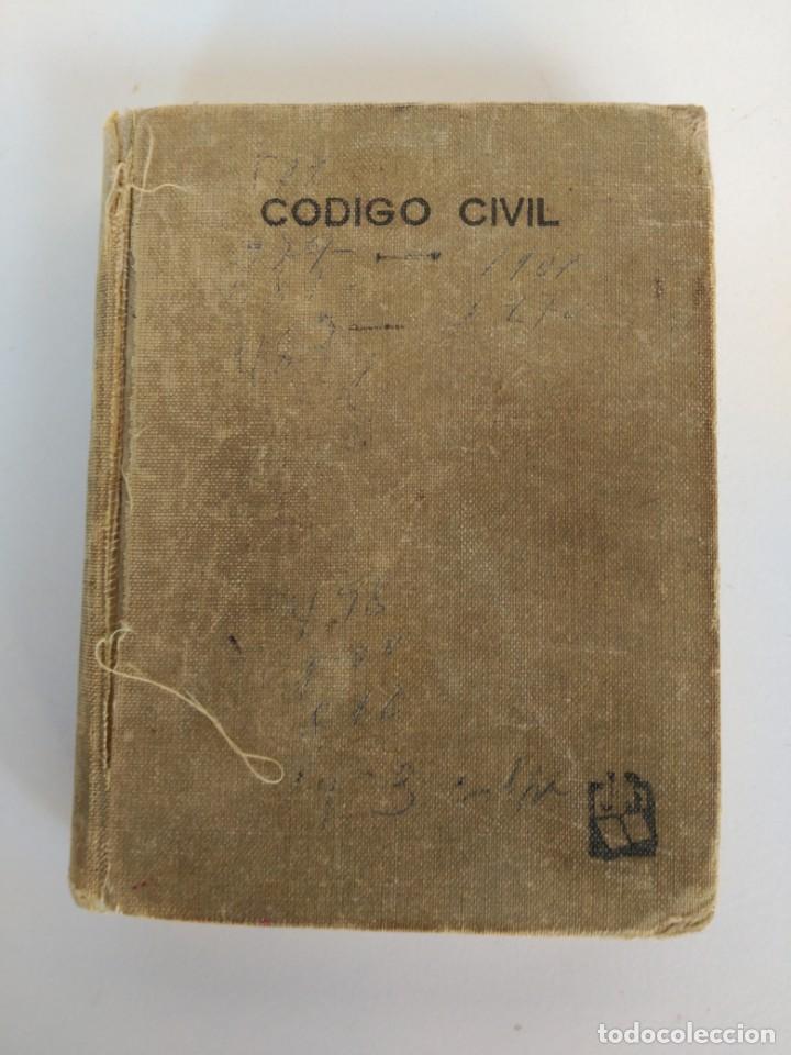 Libros de segunda mano: Libro c&oacute;digo civil espa&ntilde;ol, 1957 - Foto 1