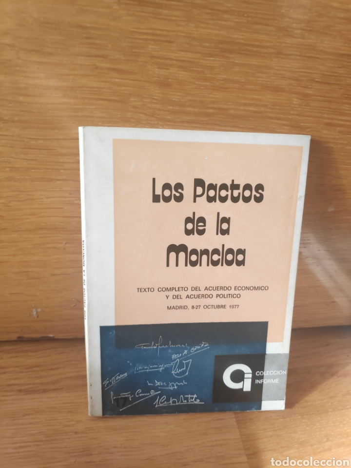 Libros de segunda mano: los Pactos de la Moncloa - Foto 1
