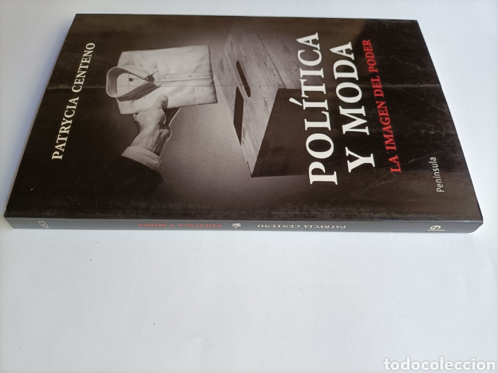 Libros de segunda mano: Politicaymoda. La imagen del poder Patrycia centeno - Foto 1