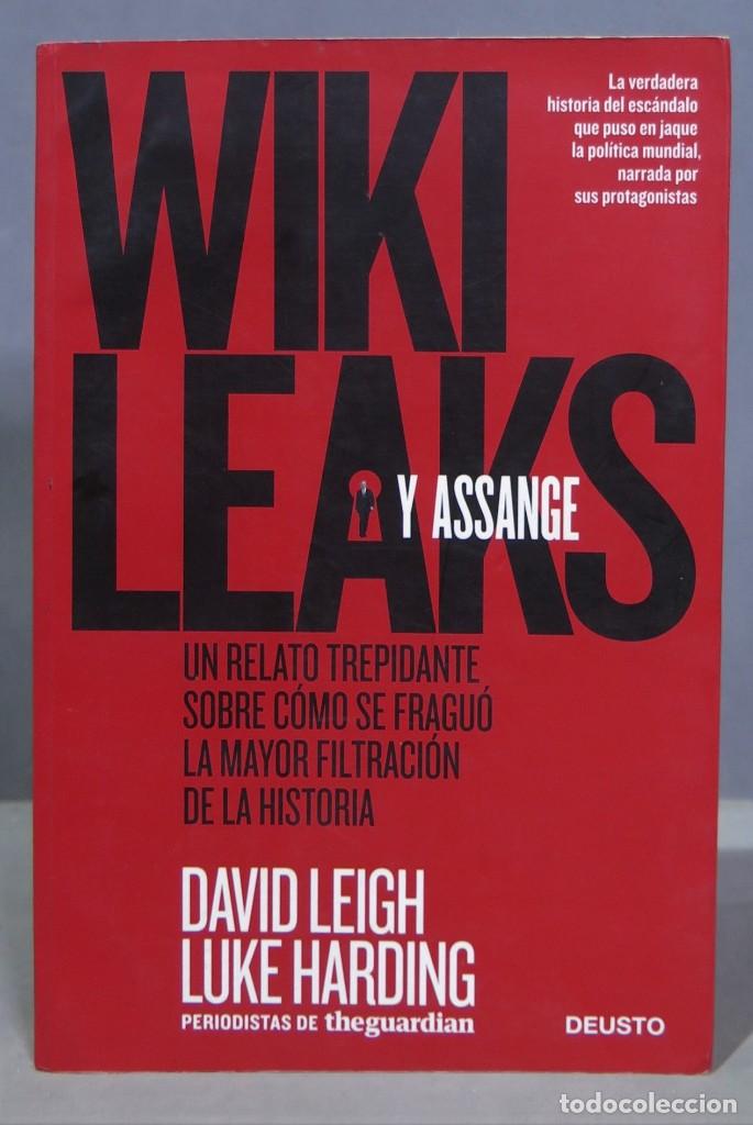Libros de segunda mano: WIKI LEAKS Y ASSANGE - Foto 1