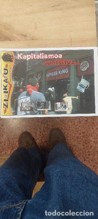 Gebrauchte B&uuml;cher: kapitalismoa suntsituz -Argazki bilduma- Follleto de fotograf&iacute;as - zirikatu kolektiboa