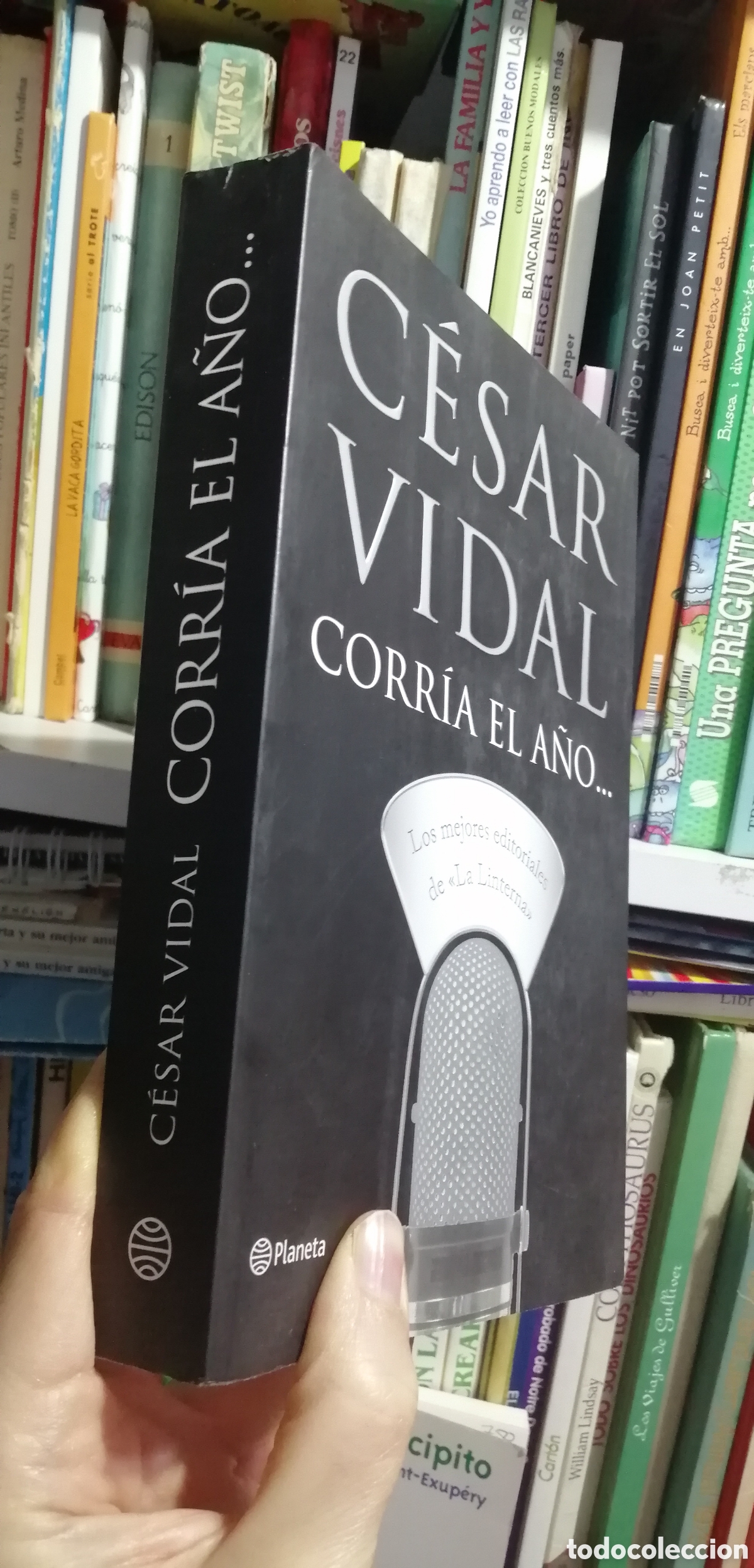 Libros de segunda mano: Corria el A&ntilde;o... Cesar Vidal Editorial Planeta 2006 - Foto 2
