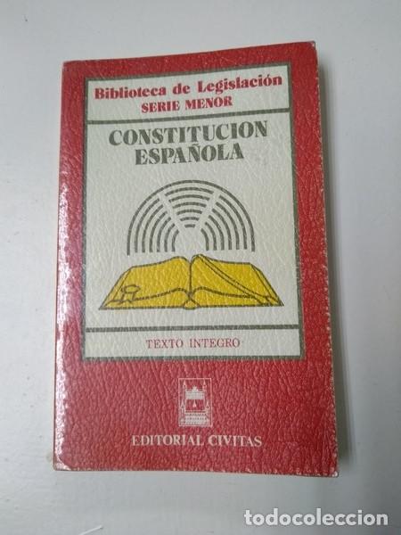 Libros de segunda mano: Constitucion espa&ntilde;ola - Foto 1