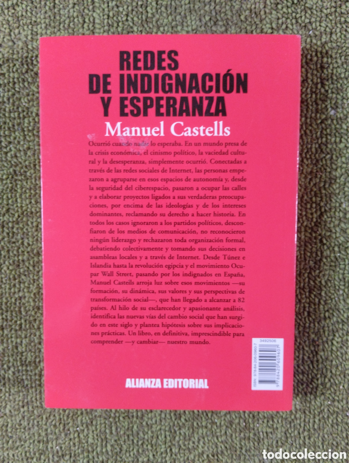 Libros de segunda mano: Redes de indignaci&oacute;n y esperanza, Manuel Castells - Foto 2