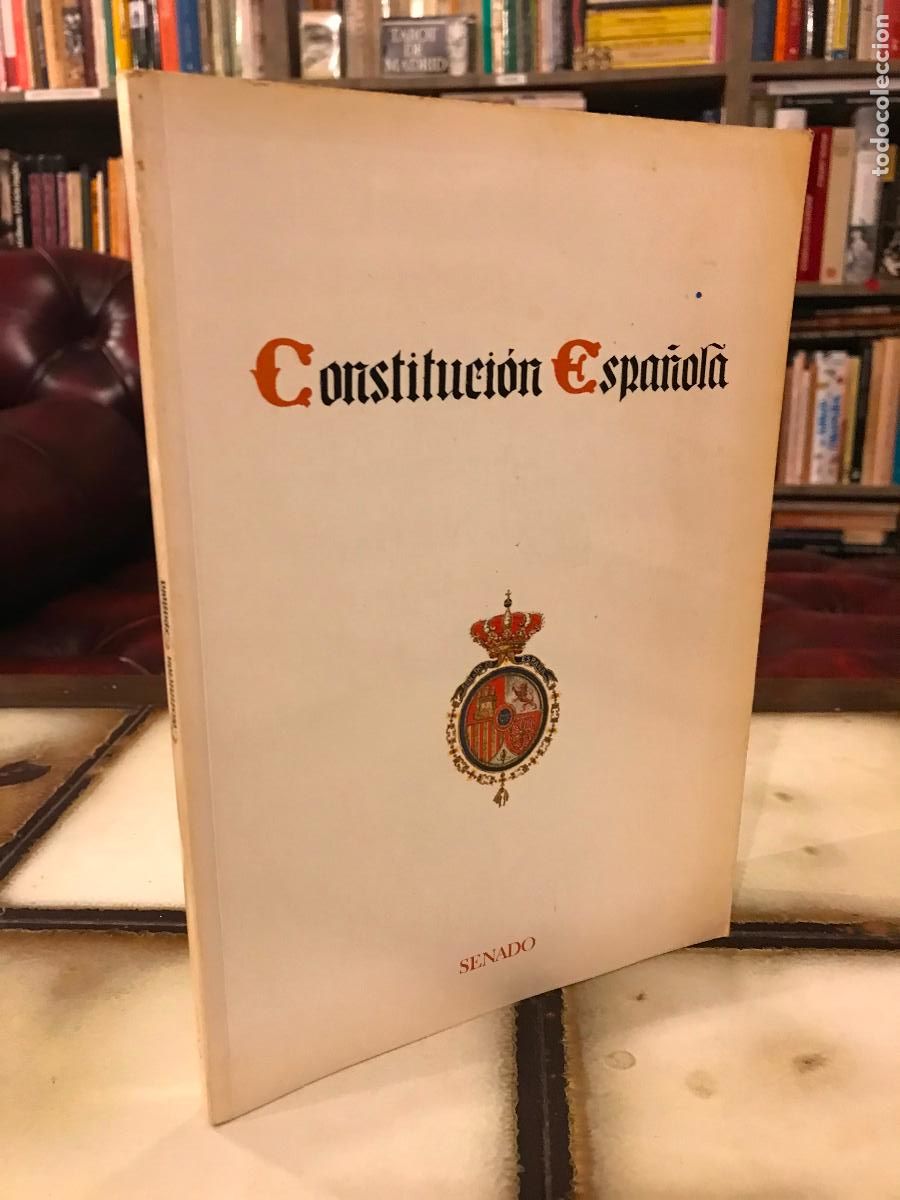 Libros de segunda mano: Constituci&oacute;n Espa&ntilde;ola. Senado. Edici&oacute;n facs&iacute;mil. 1994 - Foto 1
