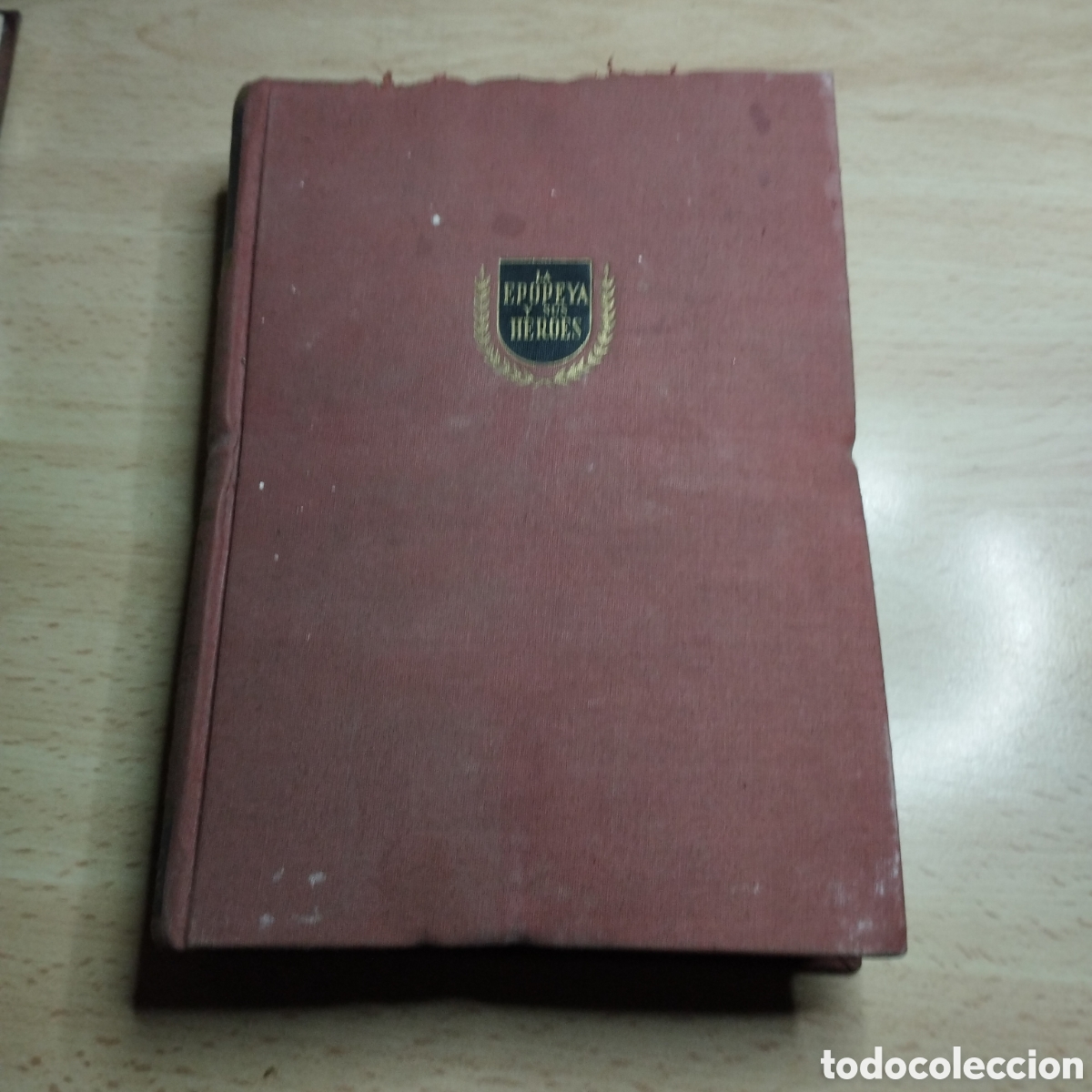 Libros de segunda mano: La epopeya y sus heroes. General Moscard&oacute;. Comandante Benito G&oacute;mez Oliveros. 1956 AHR. 1&ordf; Edici&oacute;n