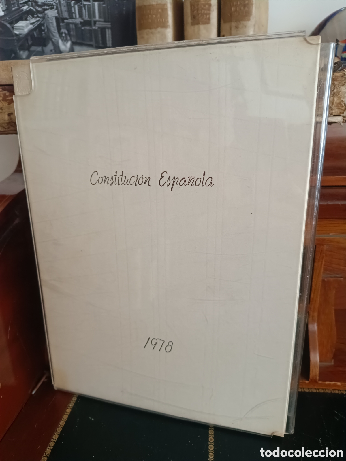 Libros de segunda mano: CONSTITUCION ESPA&Ntilde;OLA 1978 EDICI&Oacute;N PR&Iacute;NCIPE 10.OOO EJEMPLARES (ESTE SIN NUMERAR) ESTUCHE METACRILATO