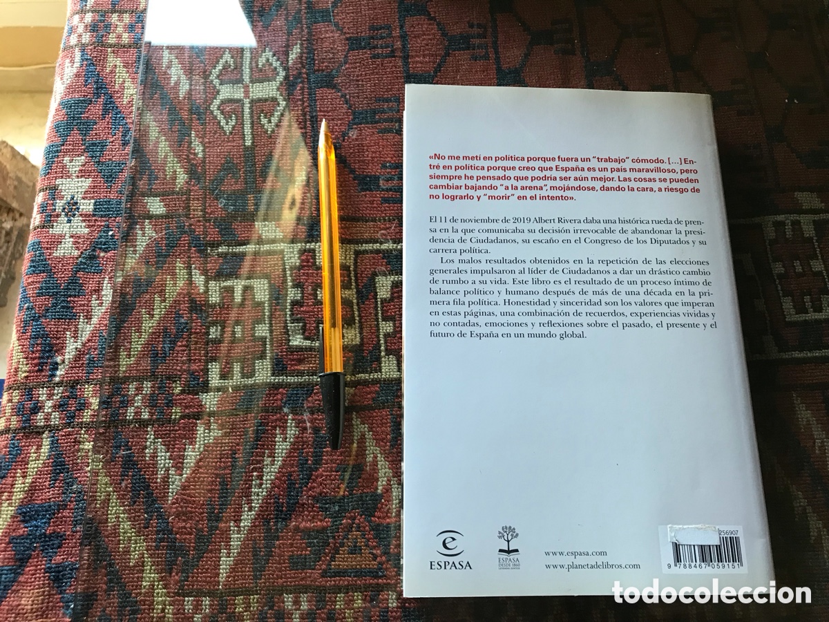 Libros de segunda mano: Albert Rivera. Un ciudadano libre. Espasa - Foto 2