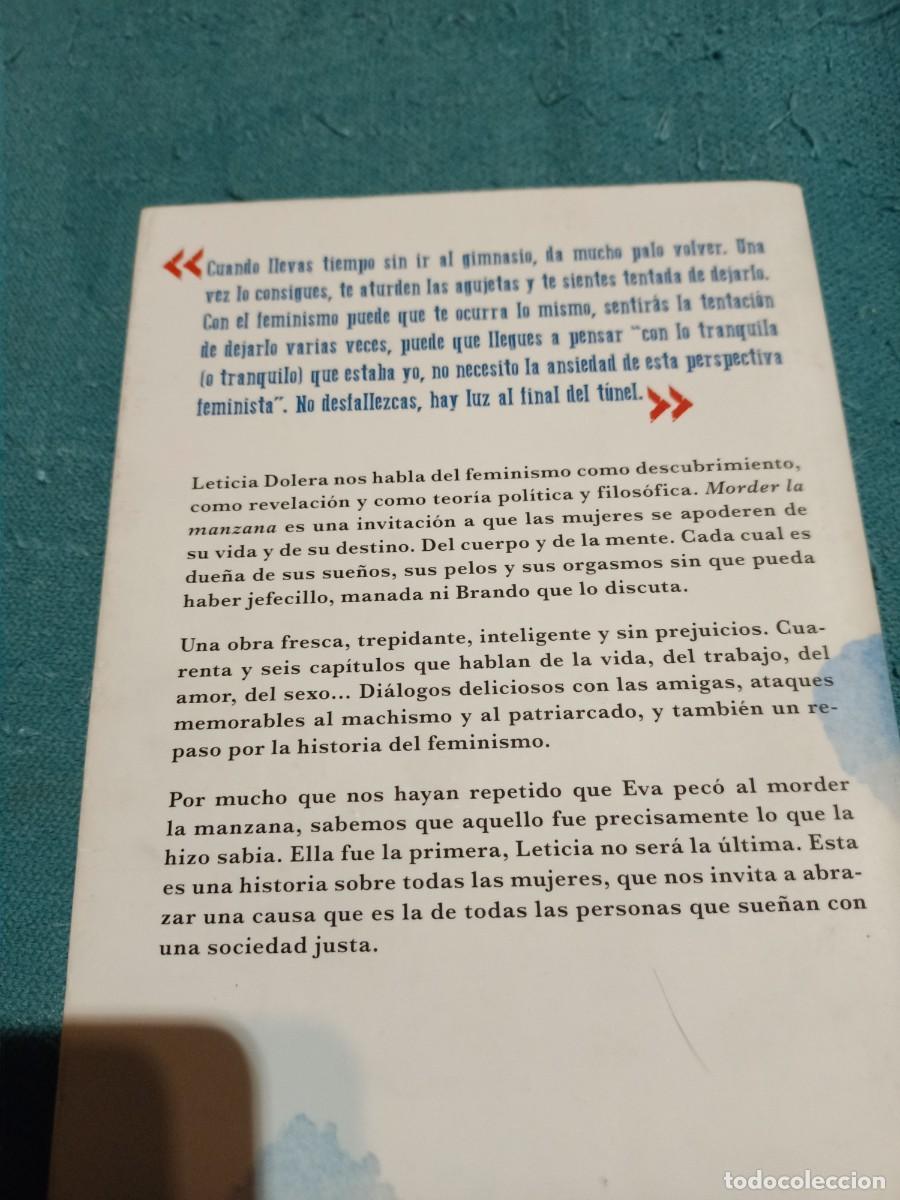 Libros de segunda mano: libro morder la manzana - Foto 2