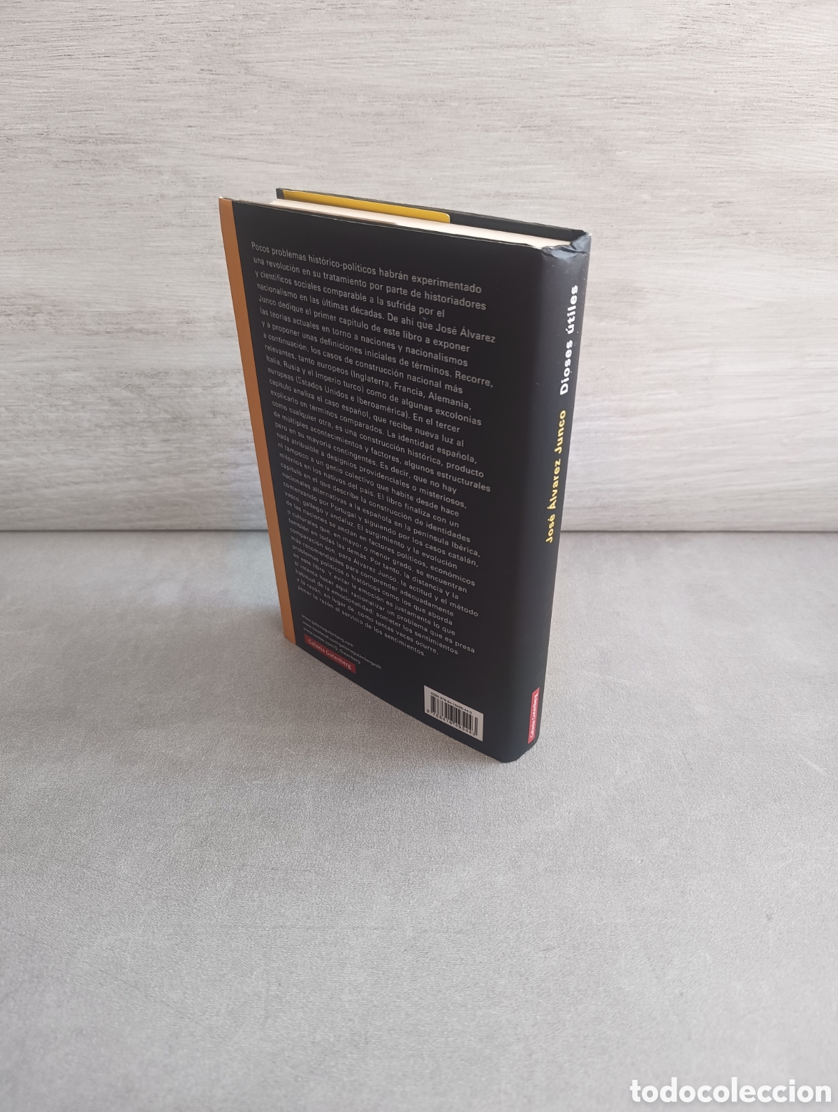 Libros de segunda mano: Dioses &uacute;tiles. Jos&eacute; &Aacute;lvarez Junco - Foto 3
