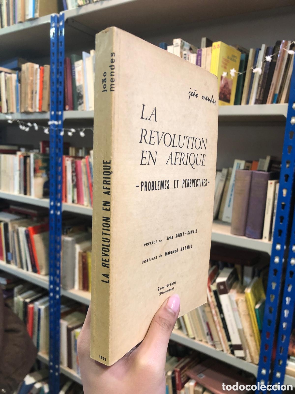 Second hand books: La r&eacute;volution en Afrique. Probl&egrave;mes et perspectives - Jo&atilde;o Mendes