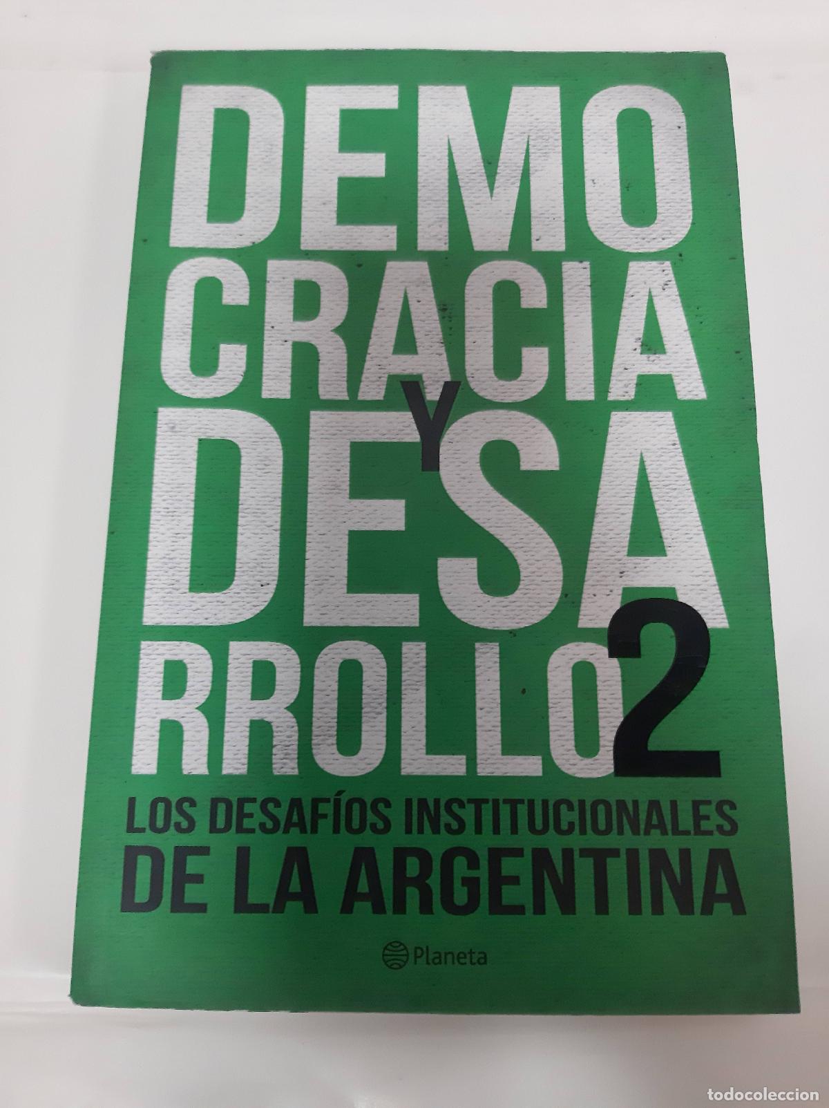 Libri di seconda mano: Democracia y desarrollo - Varios autores