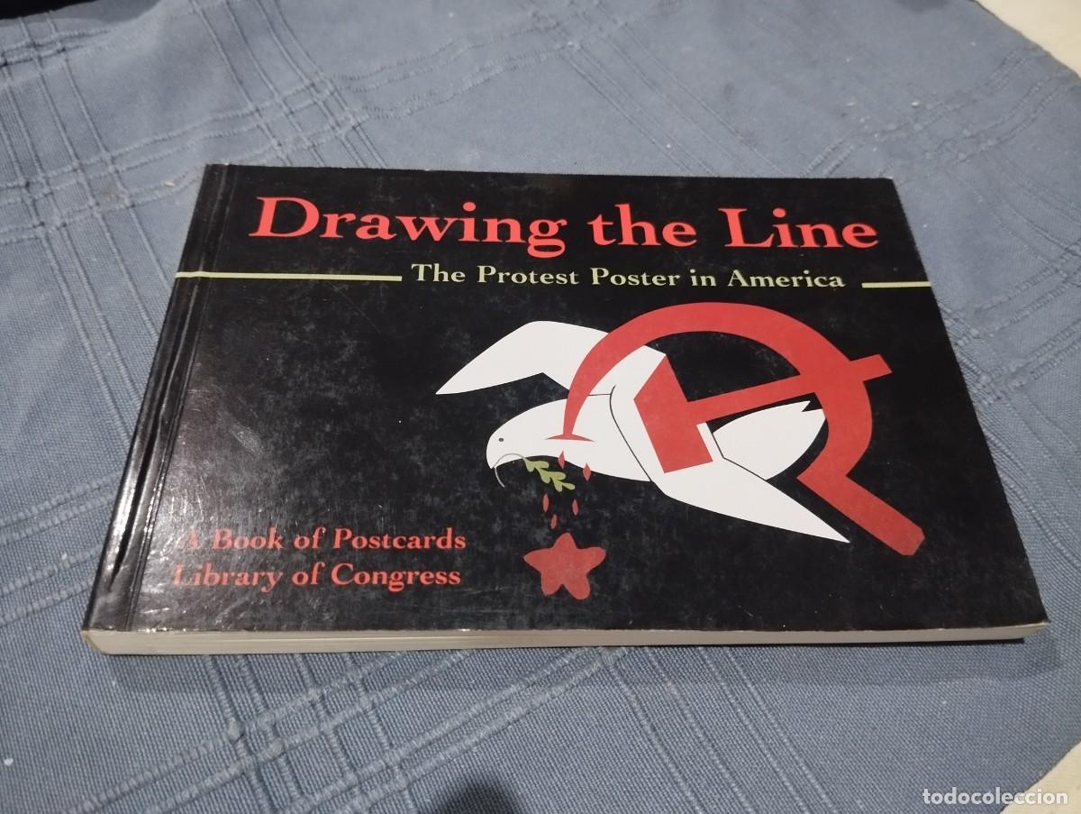 Libros de segunda mano: Drawing the Line &ndash; Protest Posters in America 1994 30 Postcard Book / LIBRO POSTALES POLITICA AM&Eacute;RIC