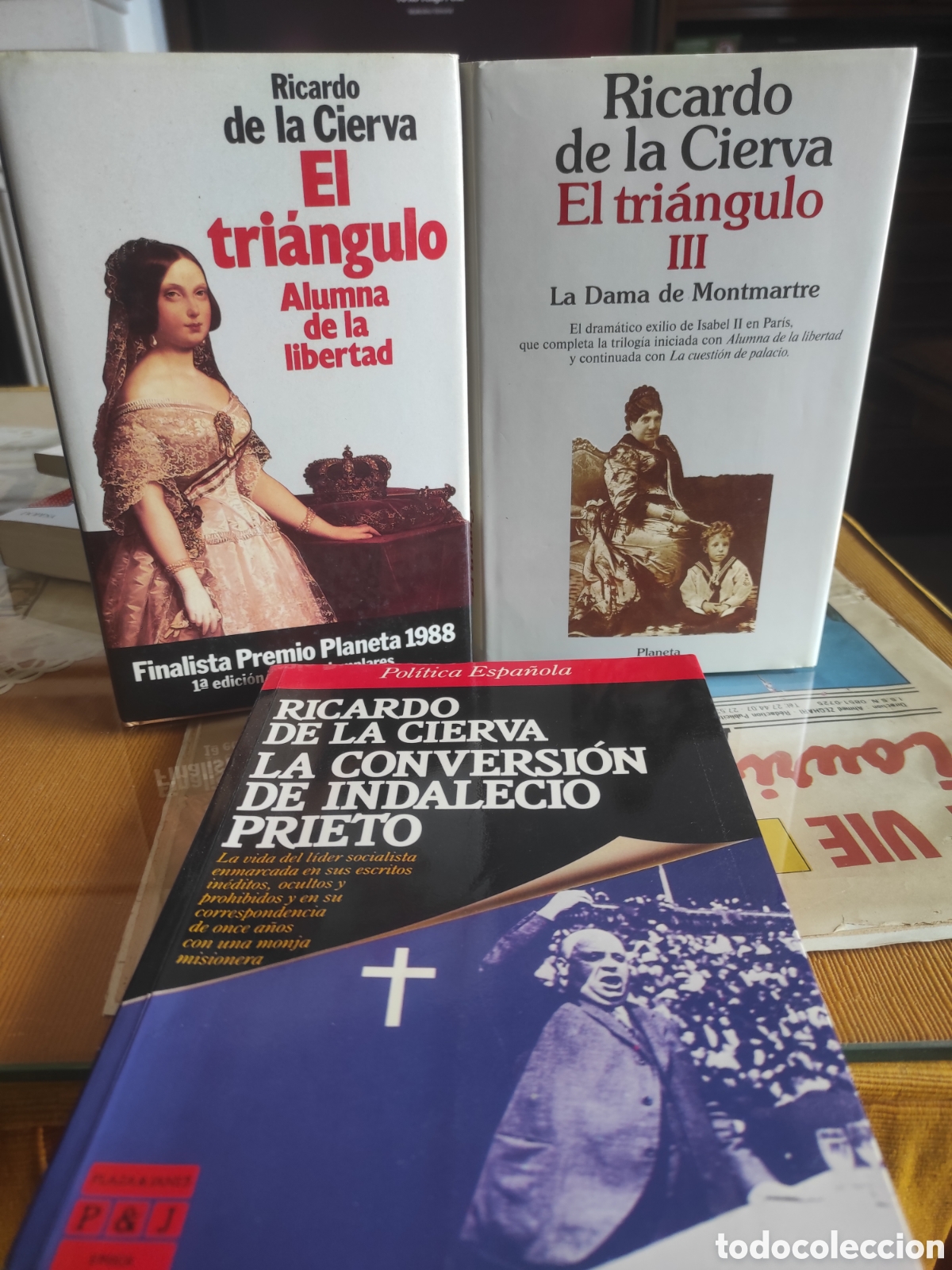 Libros de segunda mano: Lote 3 libros Ricardo de la Cierva. Tri&aacute;ngulo y Conversi&oacute;n Indalecio Prieto (PEDIDO MINIMO 10&euro;)