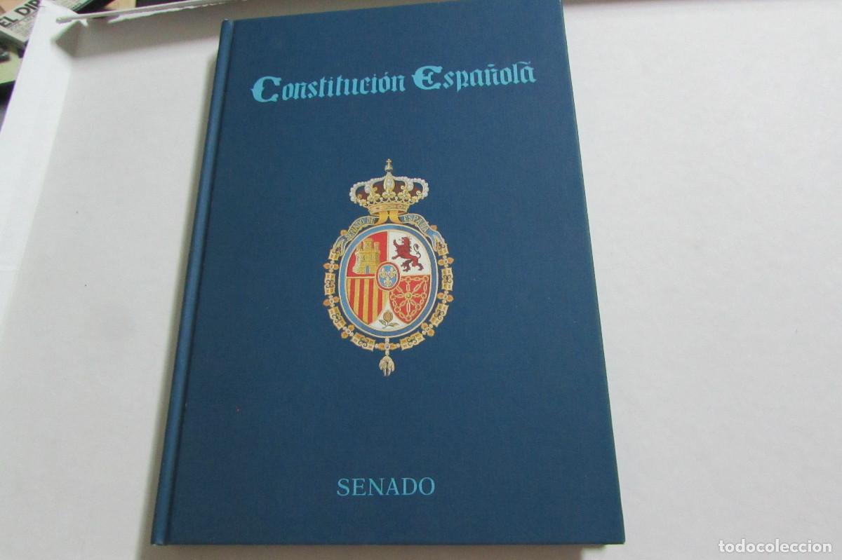 Libros de segunda mano: CONSTITUCI&Oacute;N ESPA&Ntilde;OLA: Edici&oacute;n facsimilar editada por el Senado TAPA DURA