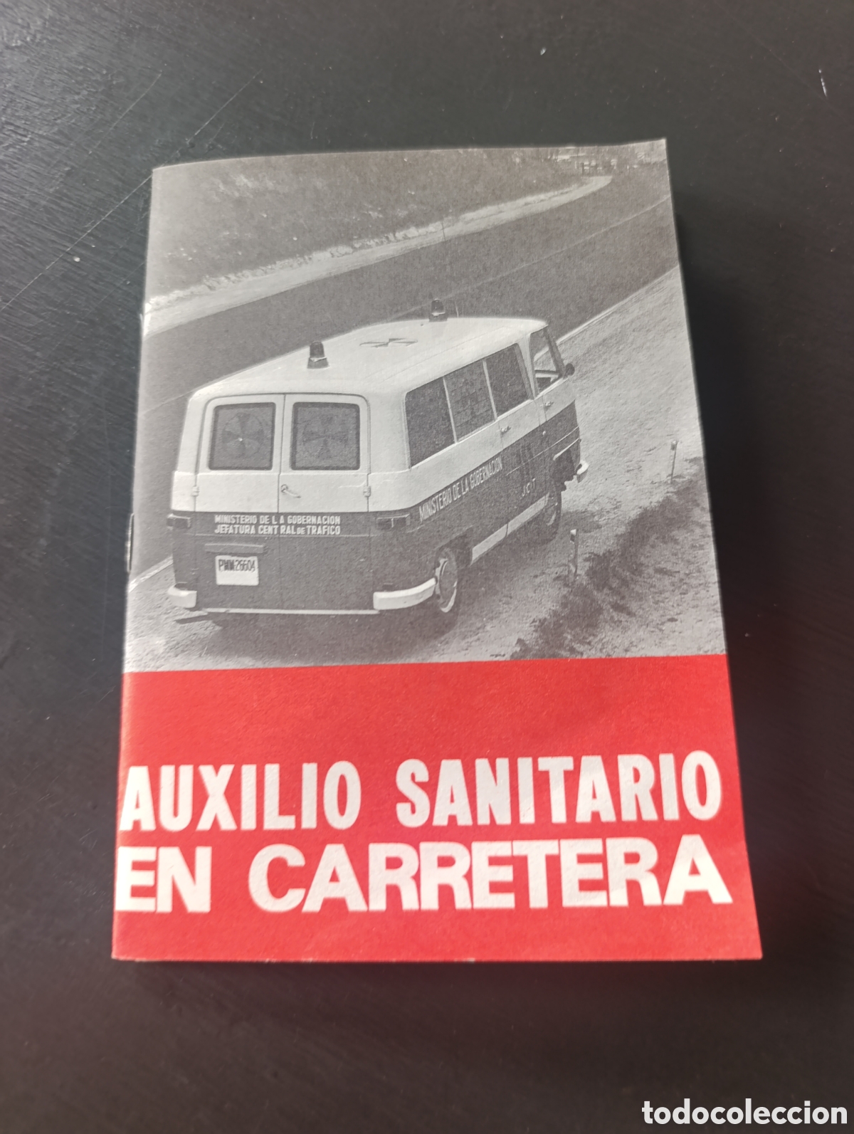 Libros de segunda mano: Auxilio Sanitario en Carretera. Dgt. 1972