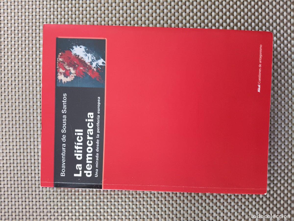 Libros de segunda mano: BOAVENTURA DE SOUSA SANTOS &ndash; LA DIF&Iacute;CIL DEMOCRACIA &ndash; AKAL
