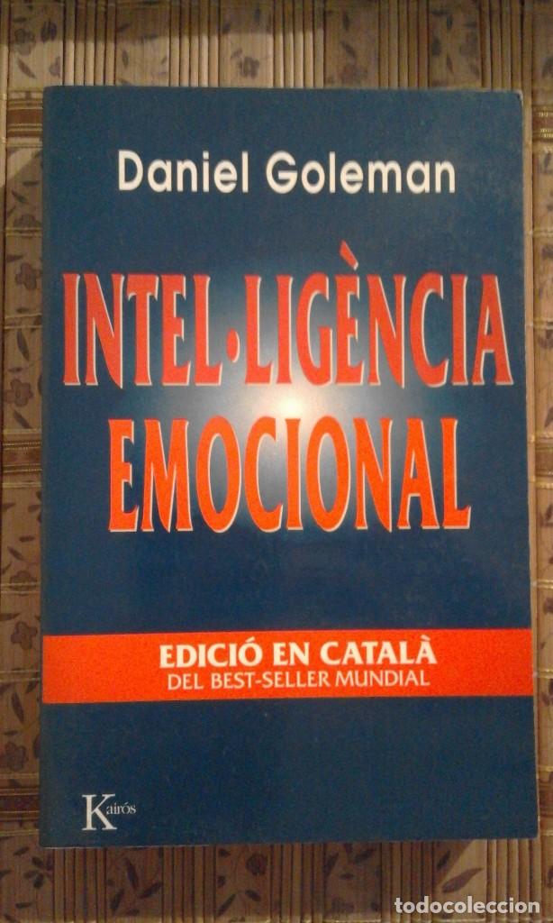 Libros de segunda mano: Intel&middot;lig&egrave;ncia emocional - Daniel Goleman - en catal&agrave; - Foto 1