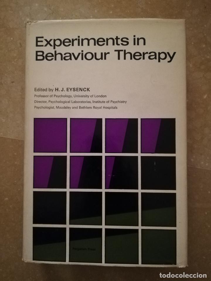 Libros de segunda mano: EXPERIMENTS IN BEHAVIOUR THERAPY (EDITED BY H. J. EYSENCK) PERGAMON - Foto 1