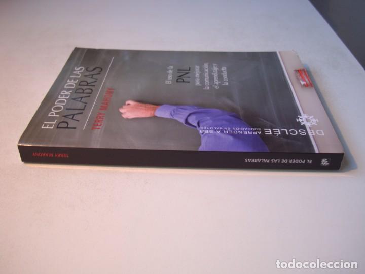 Libros de segunda mano: EL PODER DE LAS PALABRAS. PNL - TERRY MAHONY - DESCLEE DE BROUWER 2007 - Foto 2