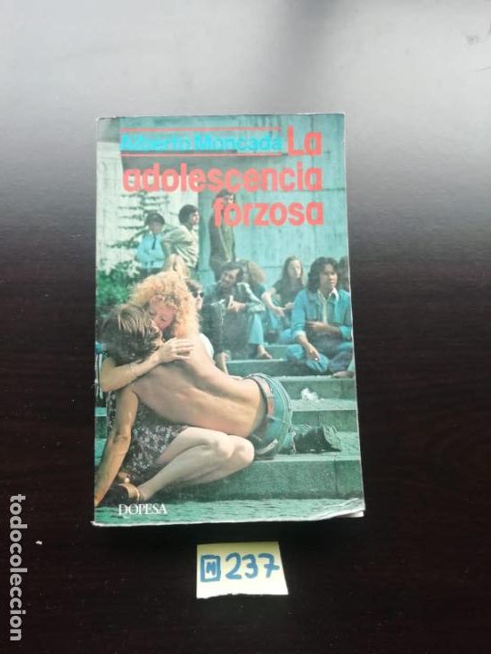 Libros de segunda mano: La adolescencia forzosa - Foto 1