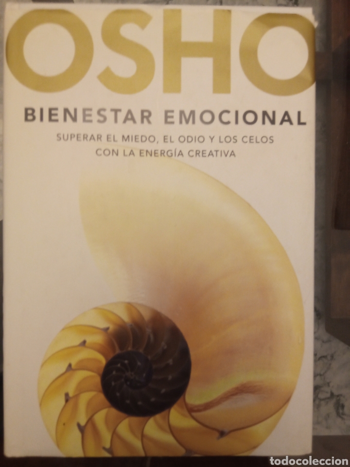 Libri di seconda mano: Bienestar emocional de Osho. Superar el odio, el miedo y los celos con la energ&iacute;a creativa 287 p&aacute;gs