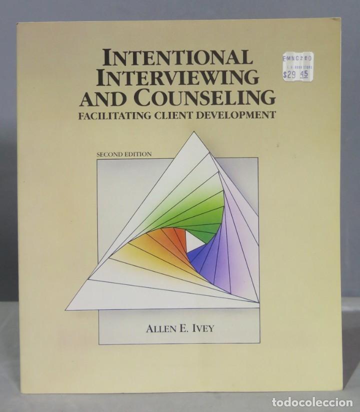 Libros de segunda mano: Intentional Interviewing and Counseling - Foto 1